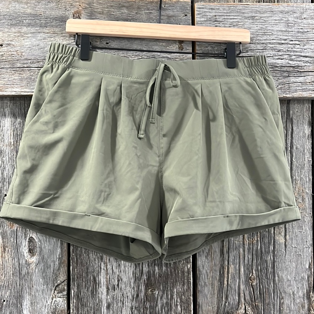 Zyia Active Olive Summer Shorts Size XL